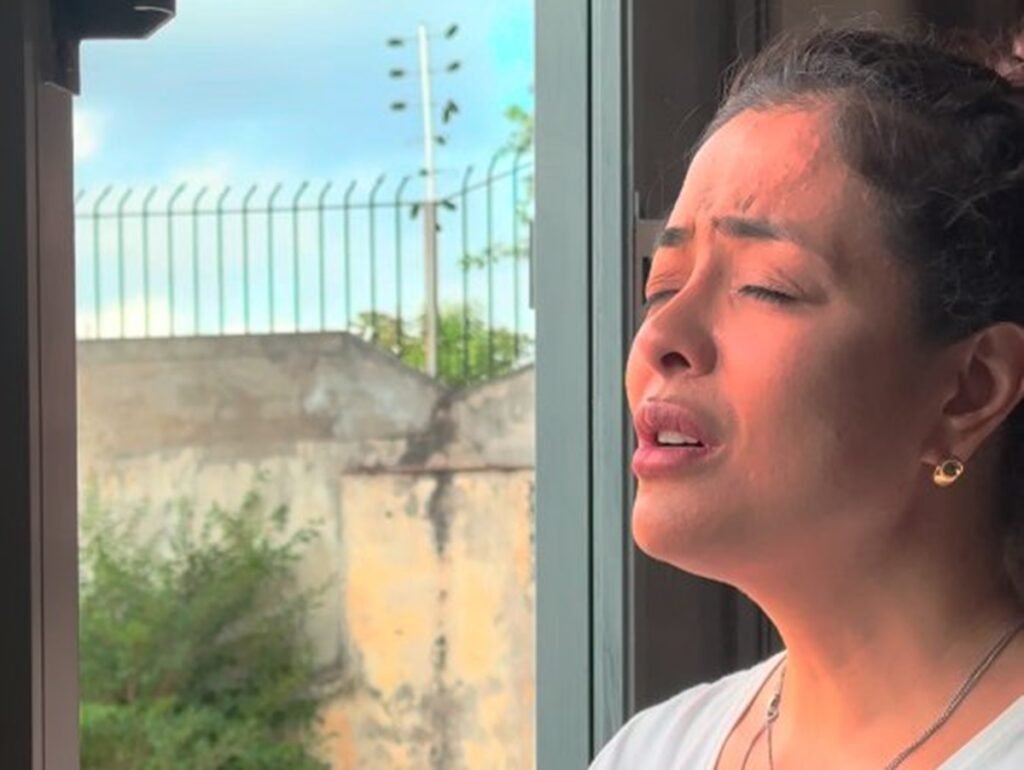 Lissa, do Rouge, faz cover de Alicia Keys em agradecimento ao apoio dos fãs