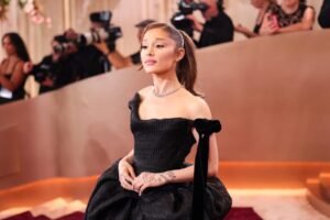 Ariana Grande brinca que gostaria que este animal fofo lhe pagasse em filme biográfico
