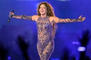 Shakira quebra recorde no Zócalo do México com 400 mil participantes